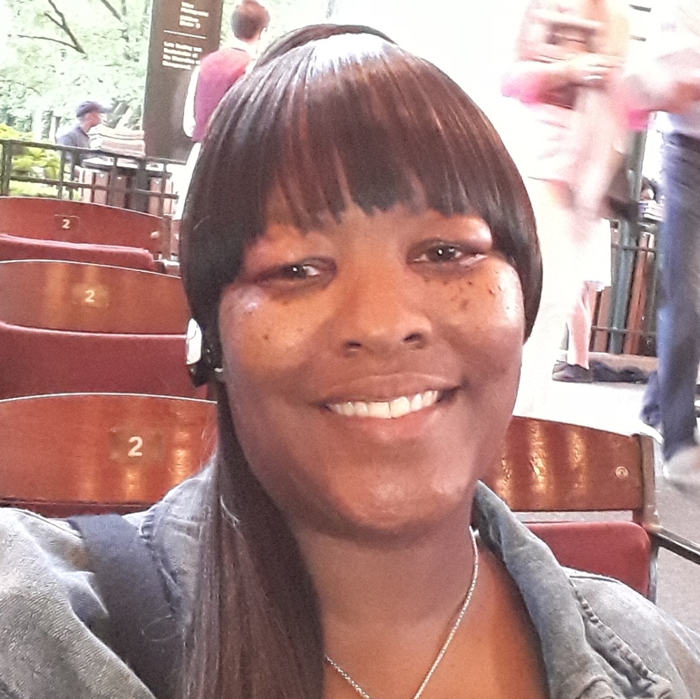 Meet your Posher, Anitra